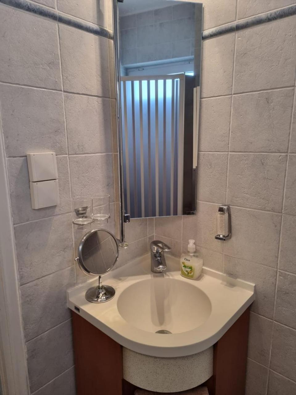 Atlas Apartment With Private Beach And Seaview Blue Лутракі Екстер'єр фото