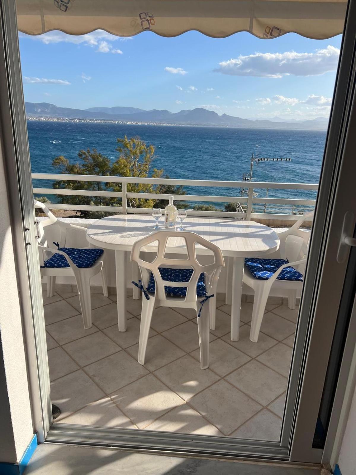 Atlas Apartment With Private Beach And Seaview Blue Лутракі Екстер'єр фото