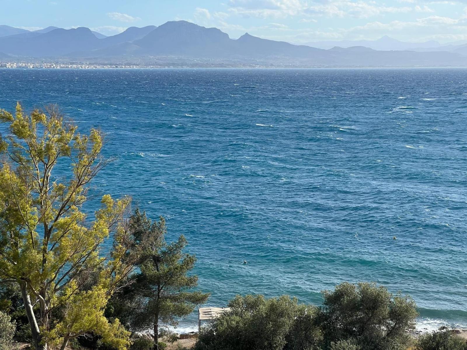 Atlas Apartment With Private Beach And Seaview Blue Лутракі Екстер'єр фото